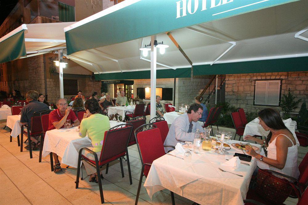 Hotel Trogir Luaran gambar
