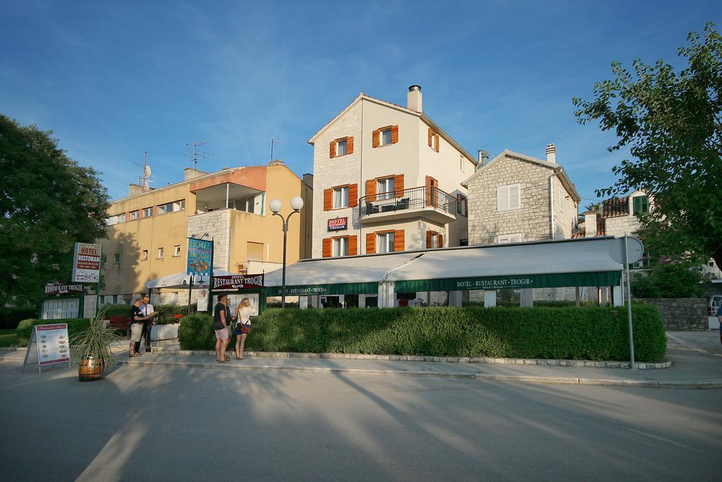 Hotel Trogir Luaran gambar