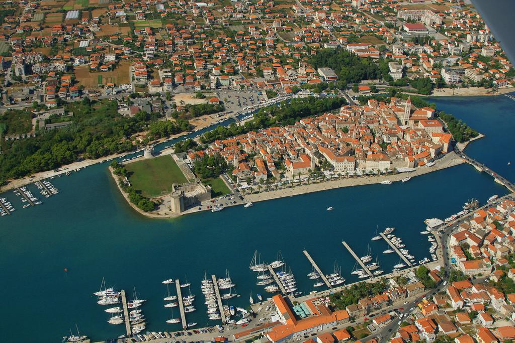 Hotel Trogir Luaran gambar