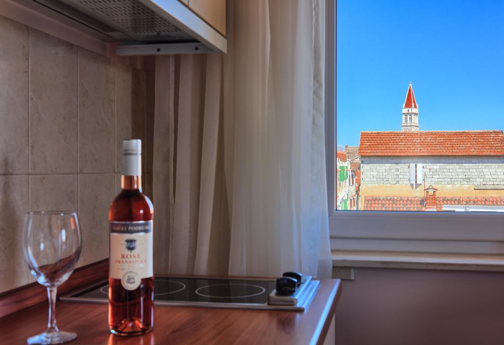 Hotel Trogir Luaran gambar