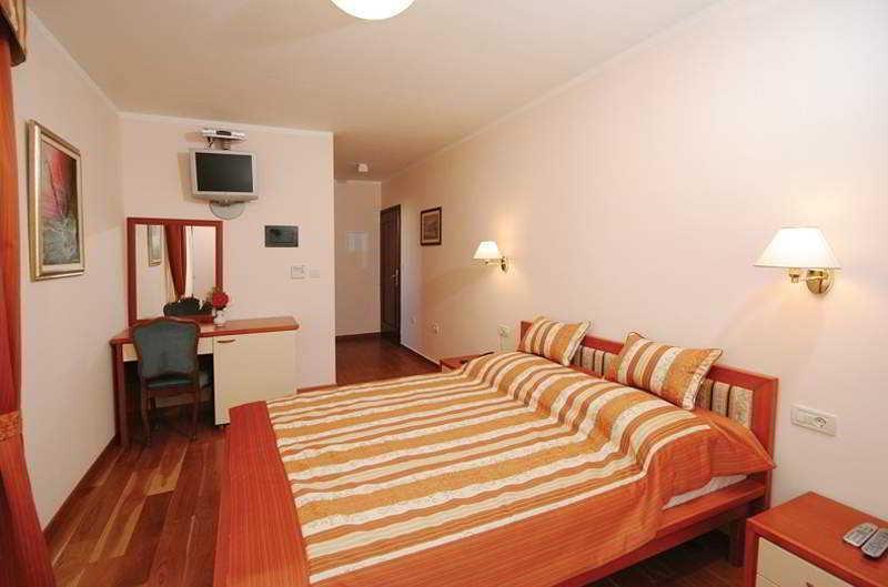 Hotel Trogir Luaran gambar
