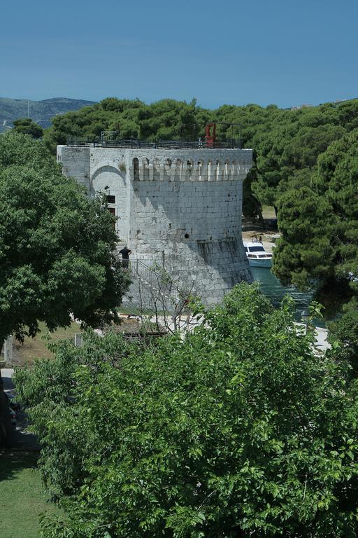 Hotel Trogir Bilik gambar