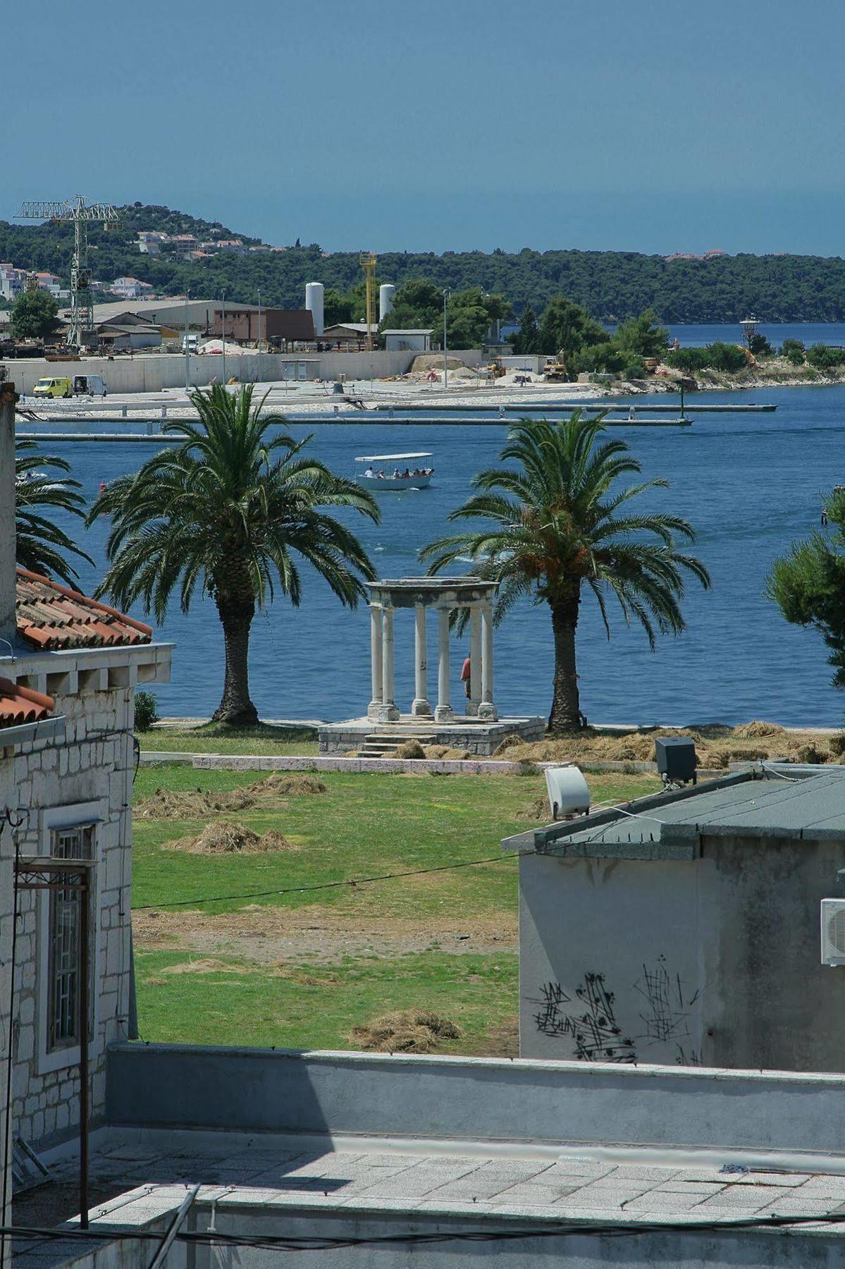 Hotel Trogir Luaran gambar
