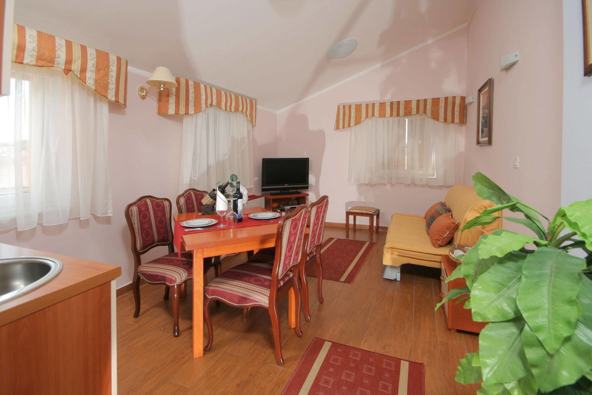 Hotel Trogir Luaran gambar