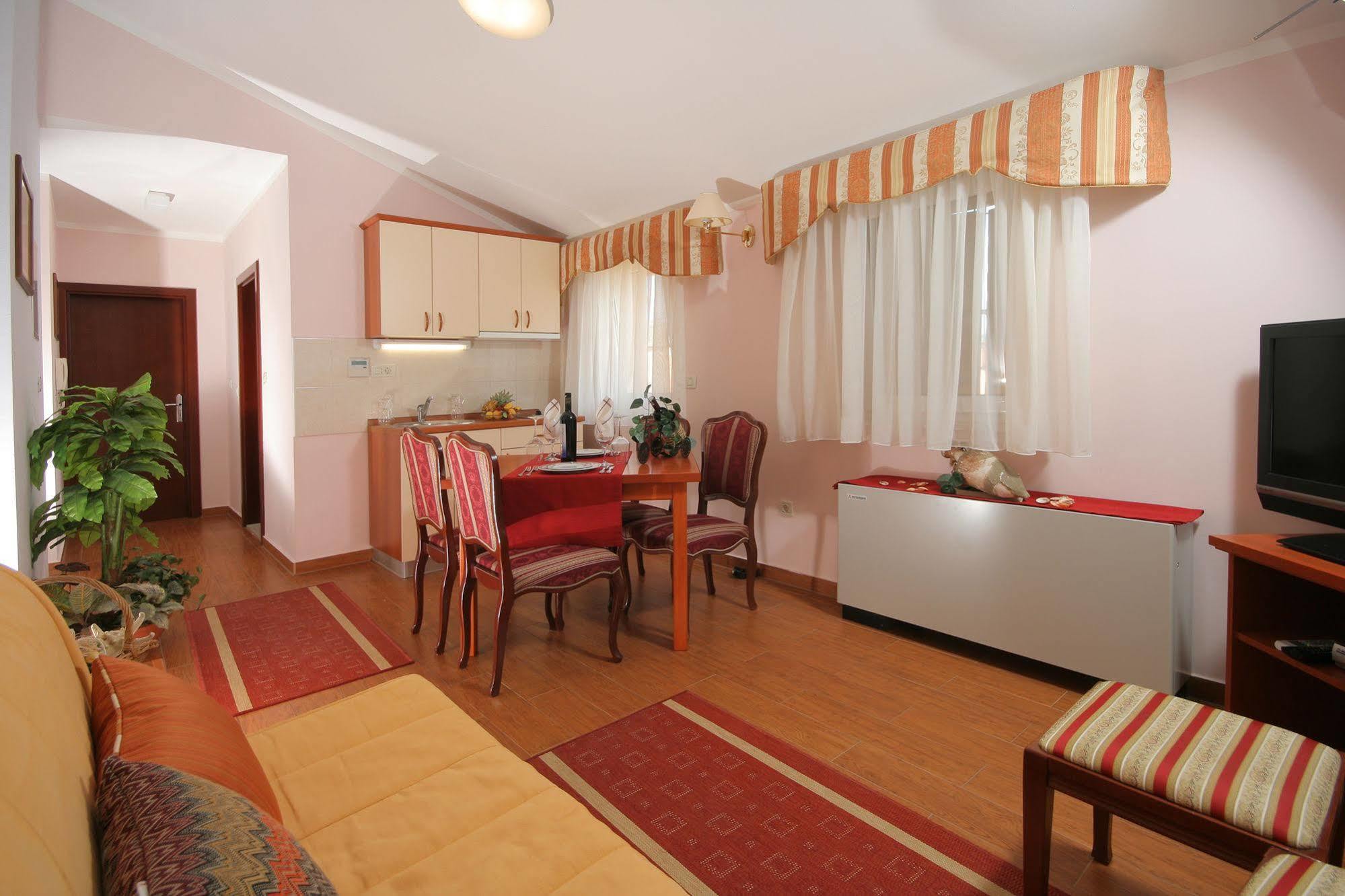 Hotel Trogir Luaran gambar