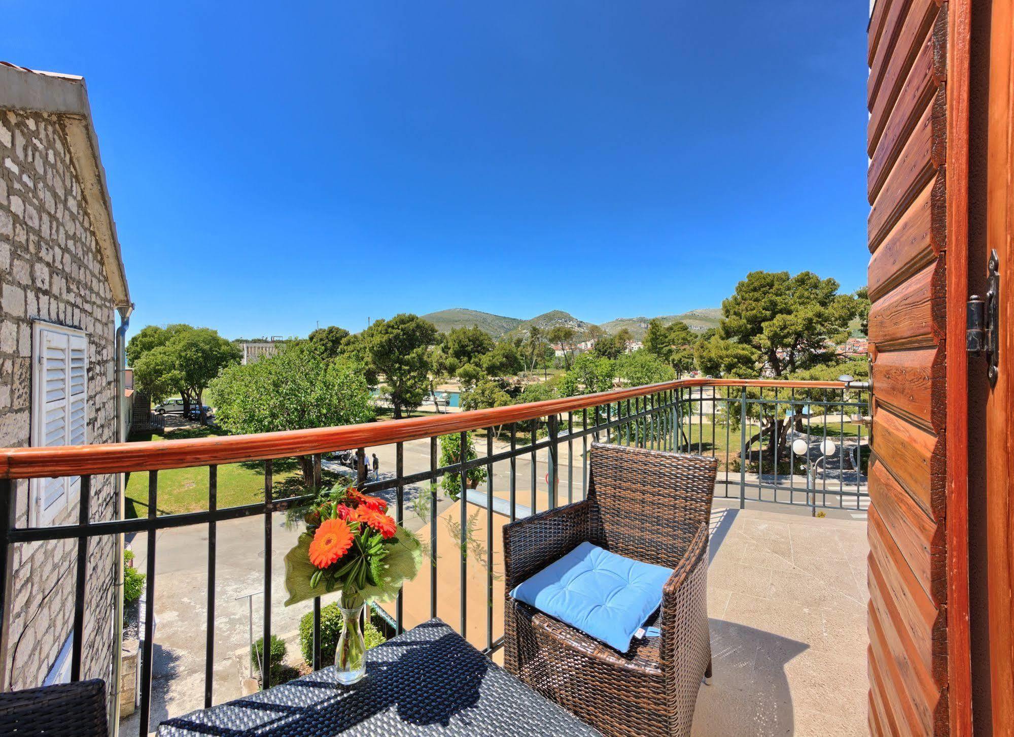 Hotel Trogir Luaran gambar