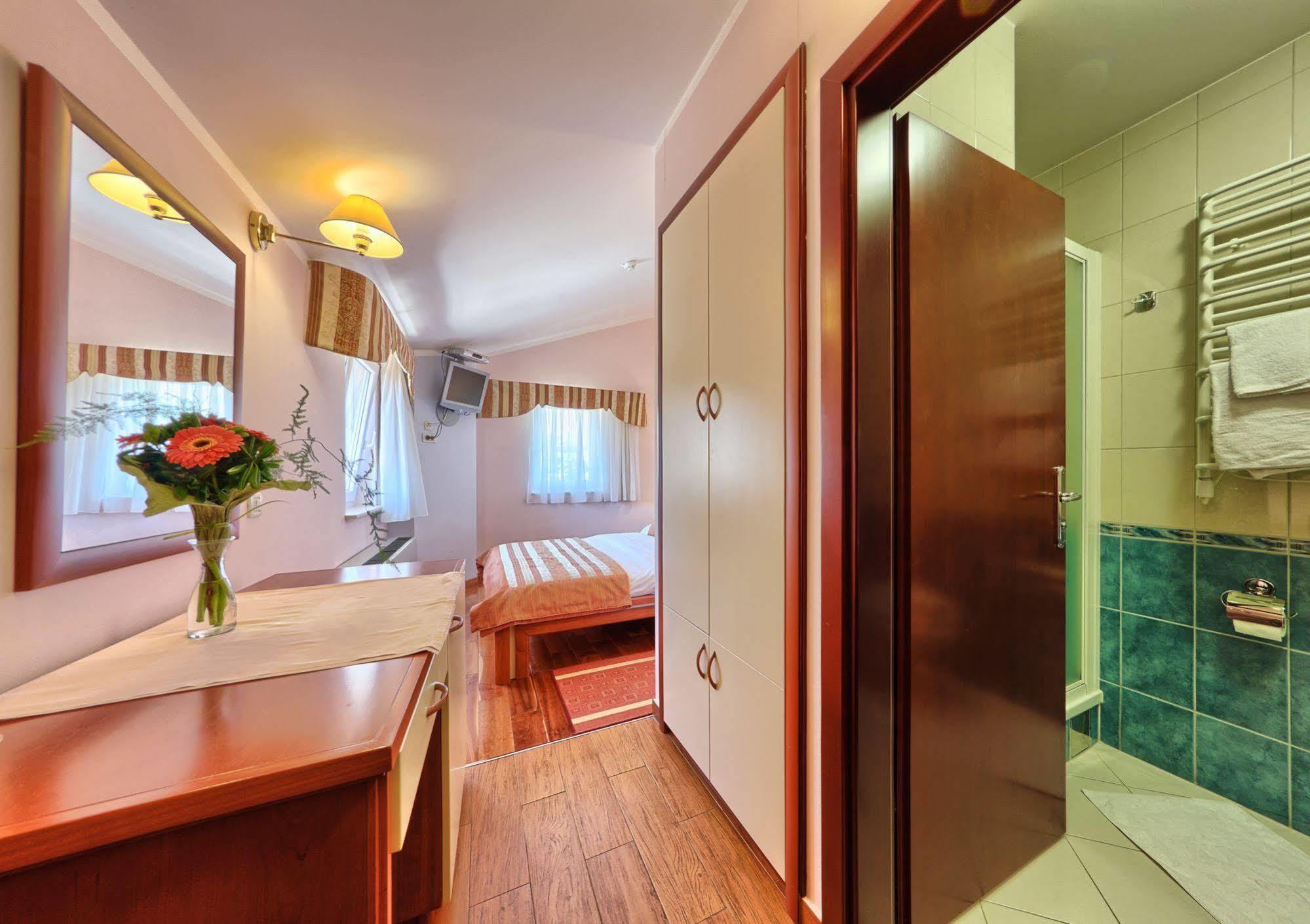 Hotel Trogir Luaran gambar