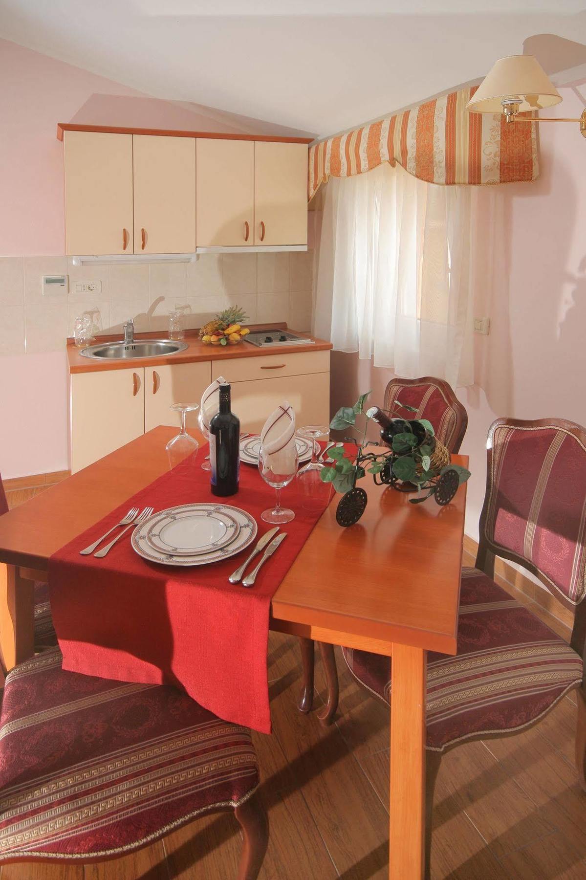 Hotel Trogir Luaran gambar